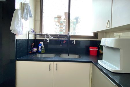 Apartamento à venda com 358m², 4 quartos e 4 vagas Apartamento à venda com 358m², 4 quartos e 4 vagasCozinha