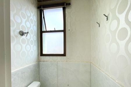Apartamento à venda com 358m², 4 quartos e 4 vagas Apartamento à venda com 358m², 4 quartos e 4 vagasBanheiro cobertura