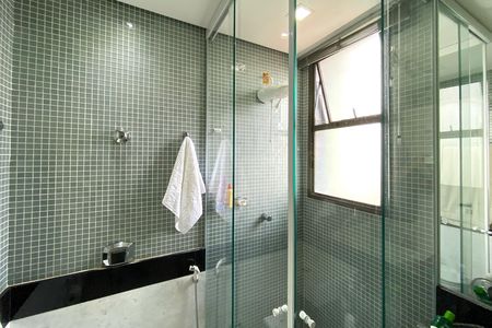 Apartamento à venda com 358m², 4 quartos e 4 vagas Apartamento à venda com 358m², 4 quartos e 4 vagasBanheiro
