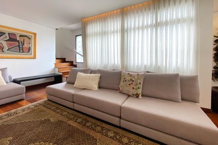 Apartamento à venda com 358m², 4 quartos e 4 vagas Apartamento à venda com 358m², 4 quartos e 4 vagasSala