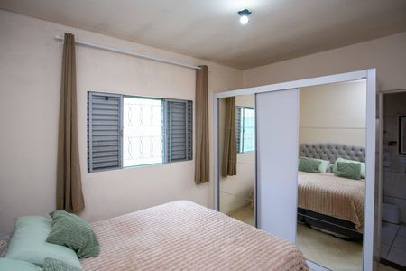 Casa à venda com 650m², 4 quartos e 4 vagasQuarto Suite 2 Casa 2