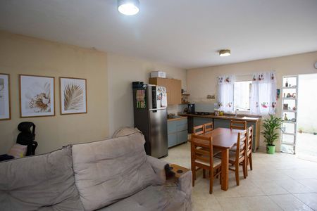 Casa à venda com 650m², 4 quartos e 4 vagasSala/Cozinha  Casa 2