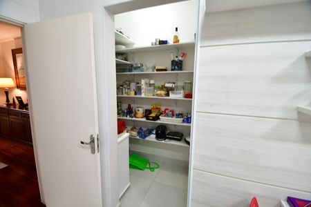 Casa à venda com 229m², 3 quartos e 1 vagaCozinha - Despensa