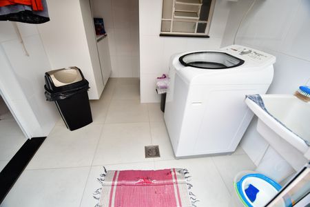Casa à venda com 229m², 3 quartos e 1 vagaÁrea de Serviço