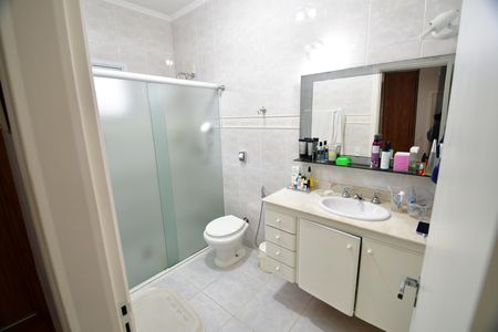 Casa à venda com 229m², 3 quartos e 1 vagaBanheiro Suíte