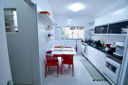 Casa à venda com 229m², 3 quartos e 1 vagaCozinha