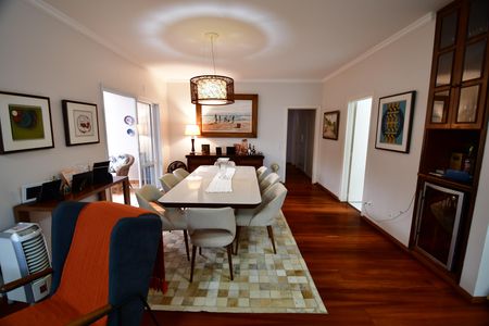 Casa à venda com 229m², 3 quartos e 1 vagaSala