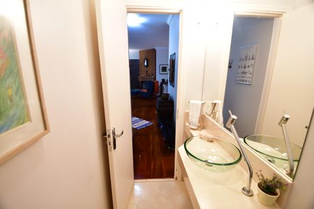 Casa à venda com 229m², 3 quartos e 1 vagaLavabo