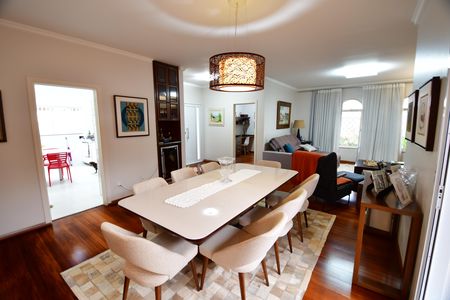 Casa à venda com 229m², 3 quartos e 1 vagaSala