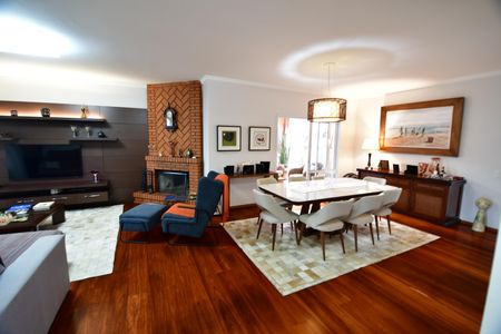 Sala de casa à venda com 3 quartos, 229m² em Cidade Universitária, Campinas