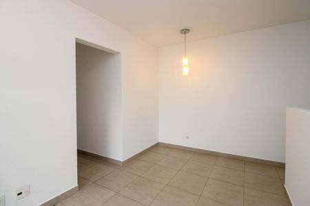 Apartamento à venda com 51m², 2 quartos e 1 vaga Apartamento à venda com 51m², 2 quartos e 1 vagaSala