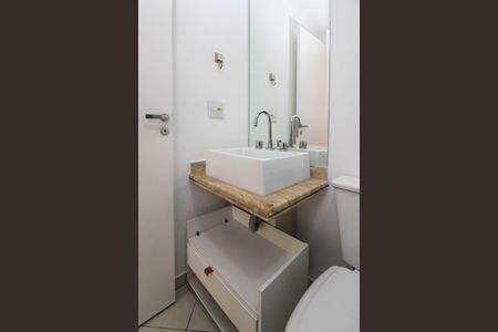 Apartamento à venda com 51m², 2 quartos e 1 vaga Apartamento à venda com 51m², 2 quartos e 1 vagaBanheiro