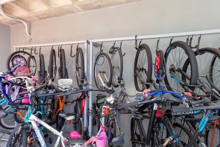 Apartamento à venda com 59m², 2 quartos e 1 vaga Apartamento à venda com 59m², 2 quartos e 1 vagaBiciletário