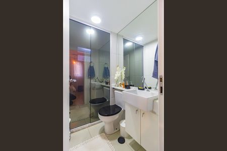 Apartamento à venda com 59m², 2 quartos e 1 vaga Apartamento à venda com 59m², 2 quartos e 1 vagaBanheiro - Social
