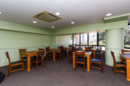 Apartamento para alugar com 72m², 2 quartos e sem vagaÁrea comum - Salão de festas