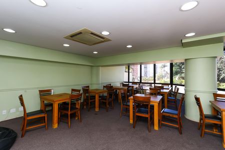 Apartamento para alugar com 72m², 2 quartos e sem vagaÁrea comum - Salão de festas
