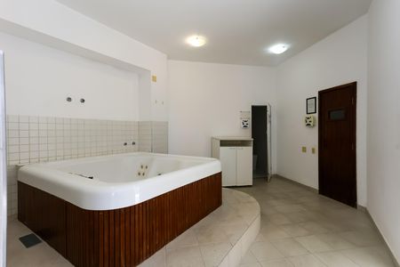 Apartamento para alugar com 72m², 2 quartos e sem vagaSaúna