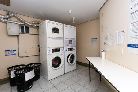 Apartamento para alugar com 72m², 2 quartos e sem vagaLavanderia