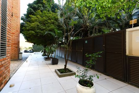 Apartamento para alugar com 72m², 2 quartos e sem vagaespaço pet