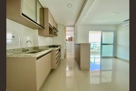 Sala/cozinha de apartamento para alugar com 2 quartos, 68m² em Embaré, Santos