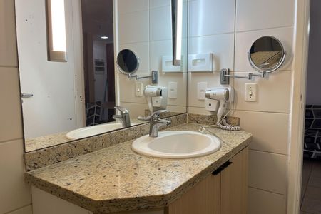 Apartamento para alugar com 60m², 1 quarto e 1 vaga Apartamento para alugar com 60m², 1 quarto e 1 vagaBanheiro