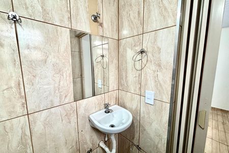Banheiro de casa para alugar com 1 quarto, 137m² em Vila Yolanda, Ferraz de Vasconcelos