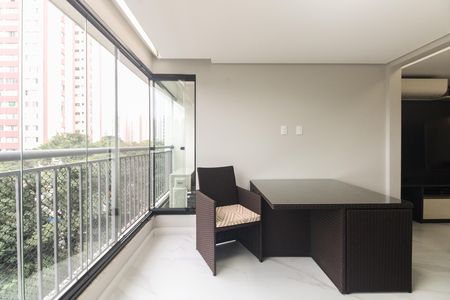 Apartamento à venda com 110m², 3 quartos e 2 vagas Apartamento à venda com 110m², 3 quartos e 2 vagasVaranda Gourmet
