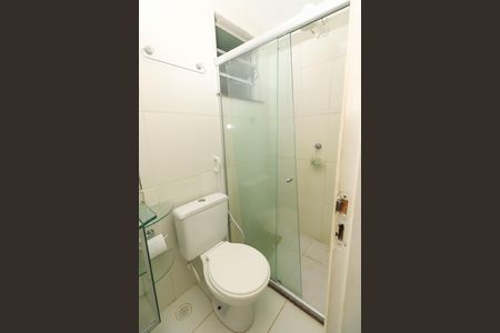 Apartamento para alugar com 70m², 2 quartos e 1 vaga Apartamento para alugar com 70m², 2 quartos e 1 vagaBanheiro da Suíte