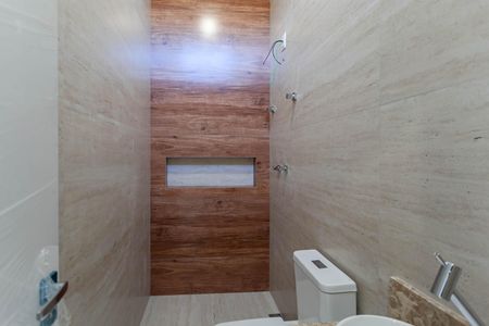 Casa para alugar com 174m², 3 quartos e 3 vagasBanheiro social 