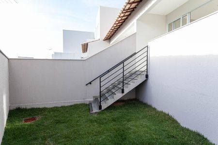 Casa para alugar com 174m², 3 quartos e 3 vagasQuintal
