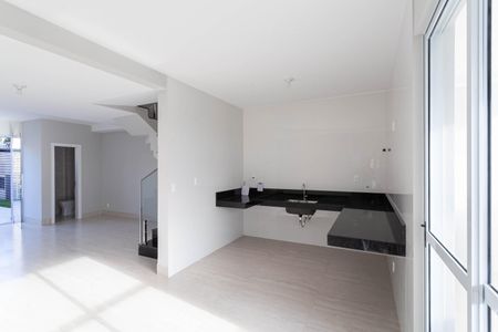 Cozinha de casa à venda com 3 quartos, 174m² em Planalto, Belo Horizonte