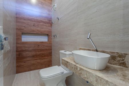 Casa para alugar com 174m², 3 quartos e 3 vagasBanheiro social 