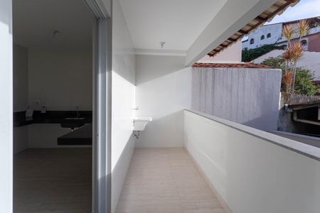 Área de serviço  de casa à venda com 3 quartos, 174m² em Planalto, Belo Horizonte