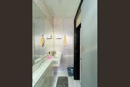 Casa para alugar com 130m², 2 quartos e 1 vaga Casa para alugar com 130m², 2 quartos e 1 vagaBanheiro