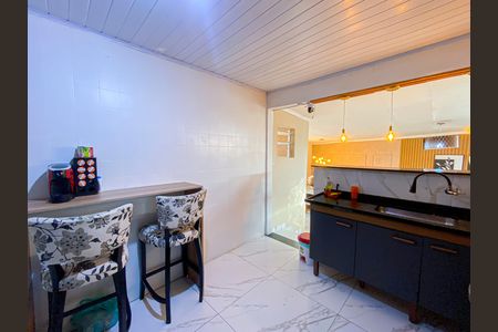 Casa para alugar com 130m², 2 quartos e 1 vaga Casa para alugar com 130m², 2 quartos e 1 vagaCozinha