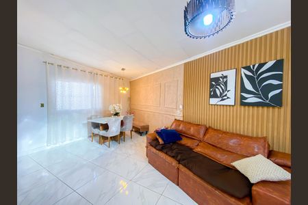 Casa para alugar com 130m², 2 quartos e 1 vaga Casa para alugar com 130m², 2 quartos e 1 vagaSala