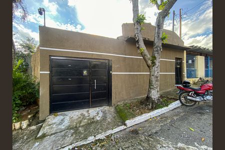 Casa para alugar com 130m², 2 quartos e 1 vaga Casa para alugar com 130m², 2 quartos e 1 vagaFachada