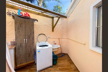 Casa para alugar com 130m², 2 quartos e 1 vaga Casa para alugar com 130m², 2 quartos e 1 vagaÁrea de Serviço