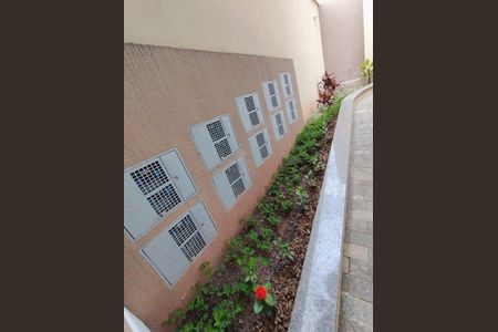 Casa de condomínio à venda com 94m², 3 quartos e 2 vagas Casa de condomínio à venda com 94m², 3 quartos e 2 vagasÁrea externa