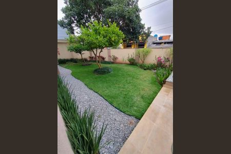 Casa de condomínio à venda com 94m², 3 quartos e 2 vagas Casa de condomínio à venda com 94m², 3 quartos e 2 vagasÁrea externa
