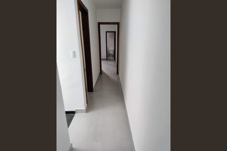 Casa de condomínio à venda com 94m², 3 quartos e 2 vagas Casa de condomínio à venda com 94m², 3 quartos e 2 vagasCorredor