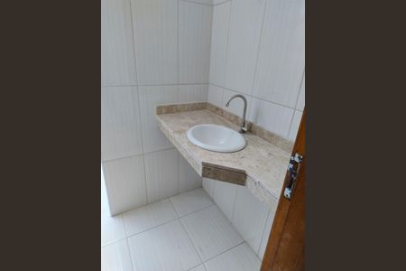 Casa de condomínio à venda com 94m², 3 quartos e 2 vagas Casa de condomínio à venda com 94m², 3 quartos e 2 vagasBanheiro