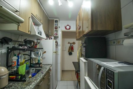Apartamento à venda com 48m², 2 quartos e 1 vaga Apartamento à venda com 48m², 2 quartos e 1 vagaCozinha e Área de Serviço