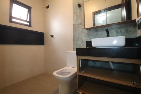 Casa à venda com 210m², 3 quartos e 3 vagasBanheiro Quarto 2 suíte