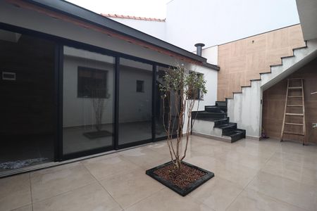 Casa à venda com 210m², 3 quartos e 3 vagasQuintal