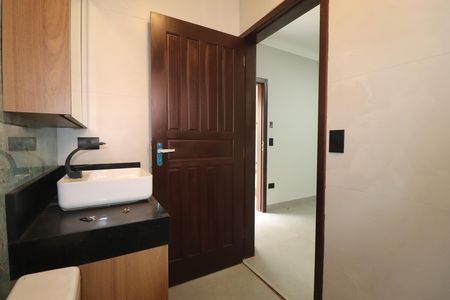 Casa à venda com 210m², 3 quartos e 3 vagasBanheiro Quarto 2 suíte