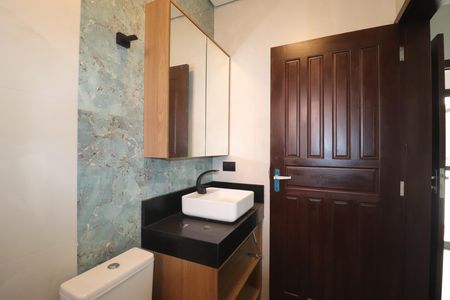 Casa à venda com 210m², 3 quartos e 3 vagasBanheiro Quarto 2 suíte