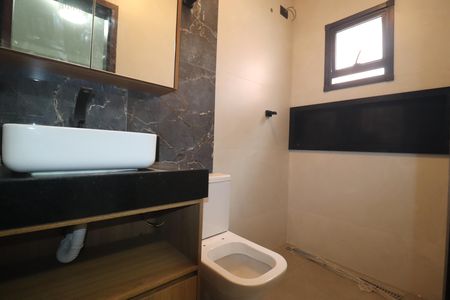Casa à venda com 210m², 3 quartos e 3 vagasBanheiro Quarto 1 suíte