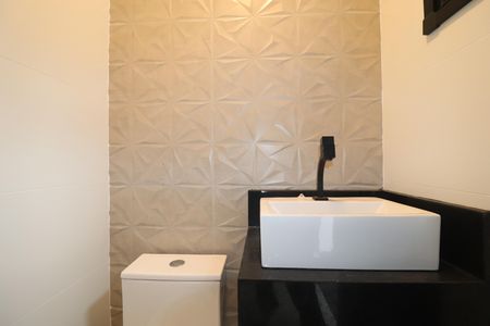 Casa à venda com 210m², 3 quartos e 3 vagasLavabo