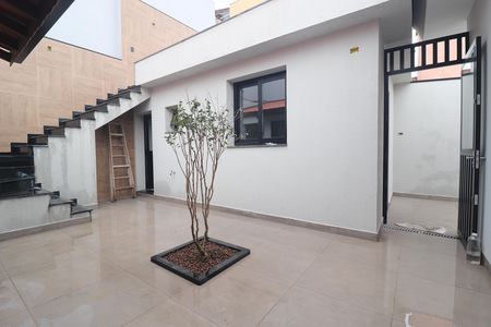 Casa à venda com 210m², 3 quartos e 3 vagasQuintal